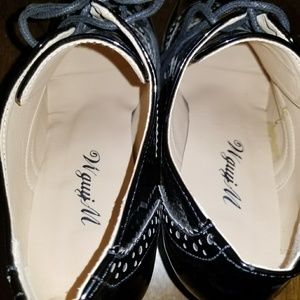 Patent leather high heel Oxford shoes